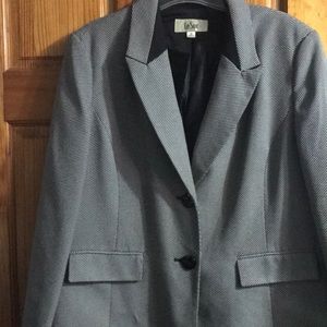 Le Suit Black jacket size 18